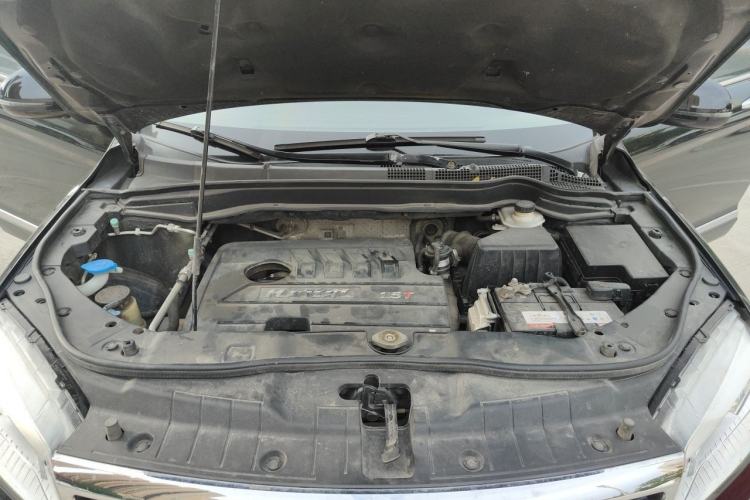 Used Haval H6 2015 Sport Edition 1.5T Automatic Two-Wheel Drive Luxury Model Engine Bay