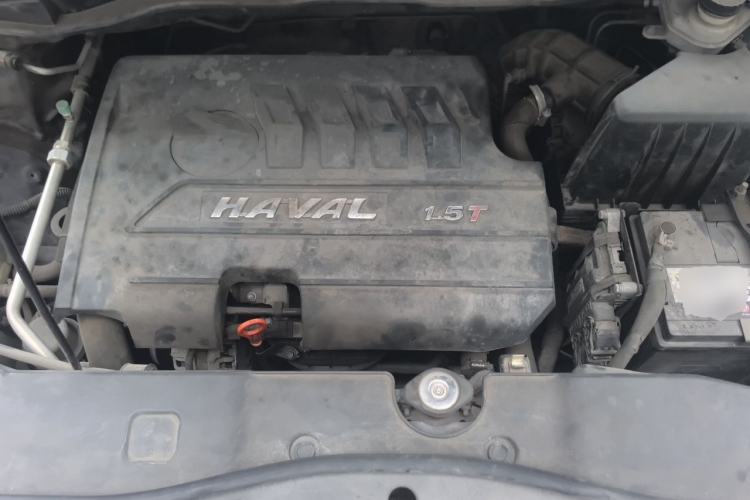 Used Haval H6 2015 Revised Version Sport Edition 1.5T Manual Transmission Two-Wheel Drive Elite Grade Engine Bay