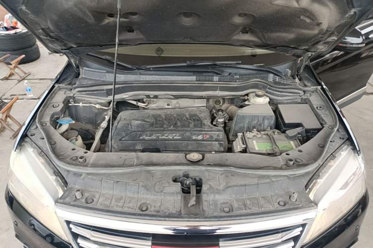 Used Haval H6 2015 Sport Edition 1.5T Automatic Two-Wheel Drive Luxury Model Engine Bay