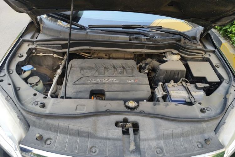 Used Haval H6 2015 Sport Edition 1.5T Automatic Two-Wheel Drive Luxury Model Engine Bay