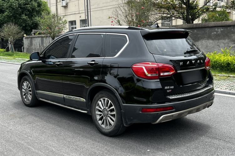 Used Haval H6 2015 Sport Edition 1.5T Automatic Two-Wheel Drive Luxury Model Exterior 1