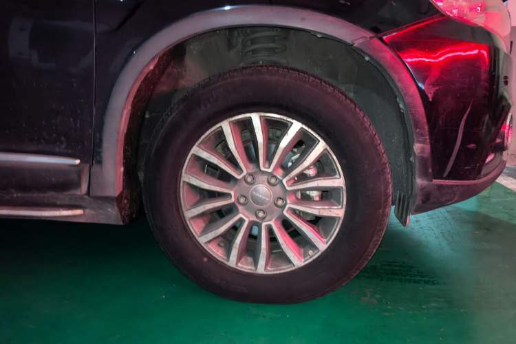 Used Haval H6 2015 Sport Edition 1.5T Automatic Two-Wheel Drive Luxury Model Exterior 1