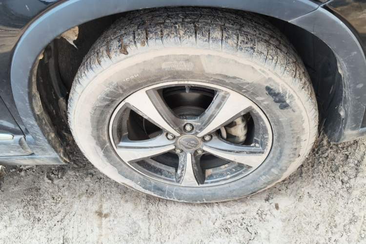 Used Haval H6 2015 Sport Edition 1.5T Manual Two-Wheel Drive Elite Model Exterior 4