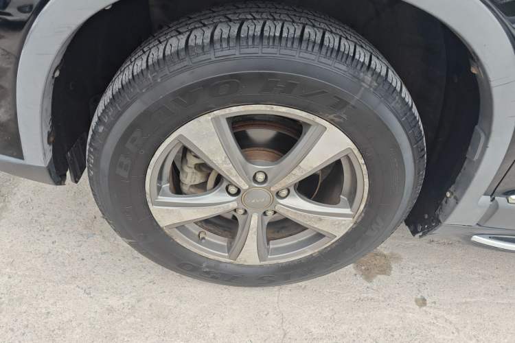 Used Haval H6 2015 Revised Version Sport Edition 1.5T Manual Transmission Two-Wheel Drive Elite Grade Exterior 4