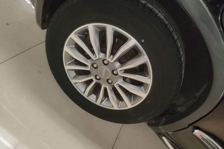 Used Haval H6 2015 Sport Edition 1.5T Automatic Two-Wheel Drive Luxury Model Exterior 5