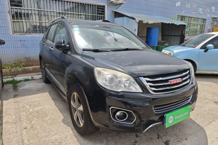 Used Haval H6 2015 Upgraded Model 1.5T Manual Two-Wheel Drive Elite Version Front Right 45 Deg