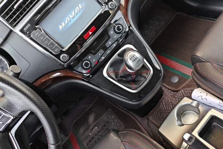 Used Haval H6 2015 Sport Edition 1.5T Manual Two-Wheel Drive Elite Model Gear Lever