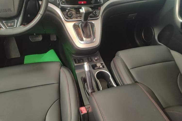 Used Haval H6 2015 Sport Edition 1.5T Automatic Two-Wheel Drive Luxury Model Gear Lever