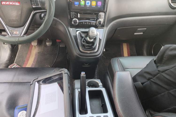Used Haval H6 2015 Upgraded Model 1.5T Manual 4x4 Elite Version Gear Lever