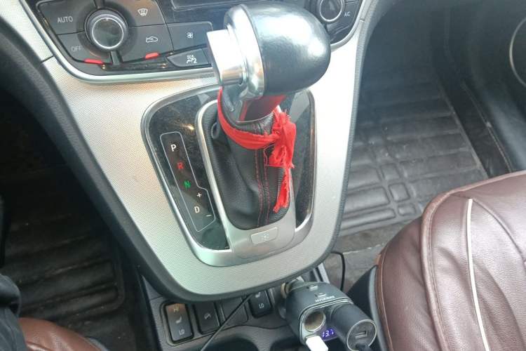 Used Haval H6 2015 Sport Edition 1.5T Automatic Two-Wheel Drive Luxury Model Gear Lever