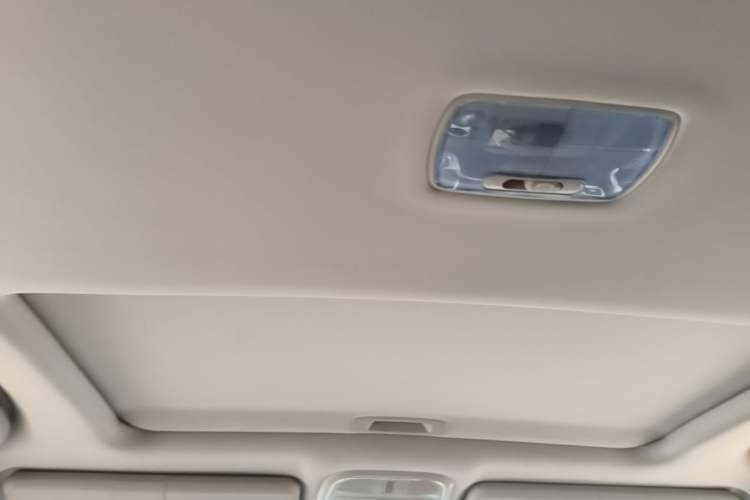 Used Haval H6 2015 Sport Edition 1.5T Automatic Two-Wheel Drive Luxury Model Headliner