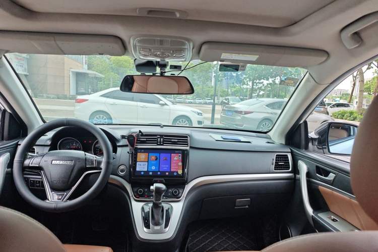Used Haval H6 2015 Sport Edition 1.5T Automatic Two-Wheel Drive Luxury Model Headliner