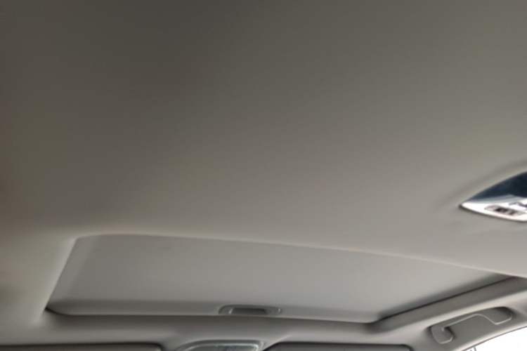 Used Haval H6 2015 Upgraded Model 1.5T Manual Two-Wheel Drive Elite Version Headliner