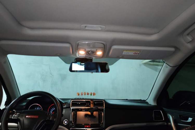 Used Haval H6 2015 Sport Edition 1.5T Automatic Two-Wheel Drive Luxury Model Headliner