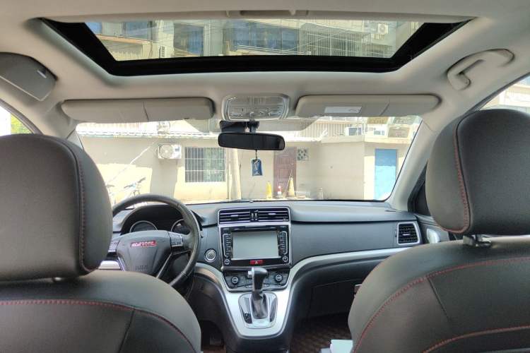 Used Haval H6 2015 Sport Edition 1.5T Automatic Two-Wheel Drive Luxury Model Headliner