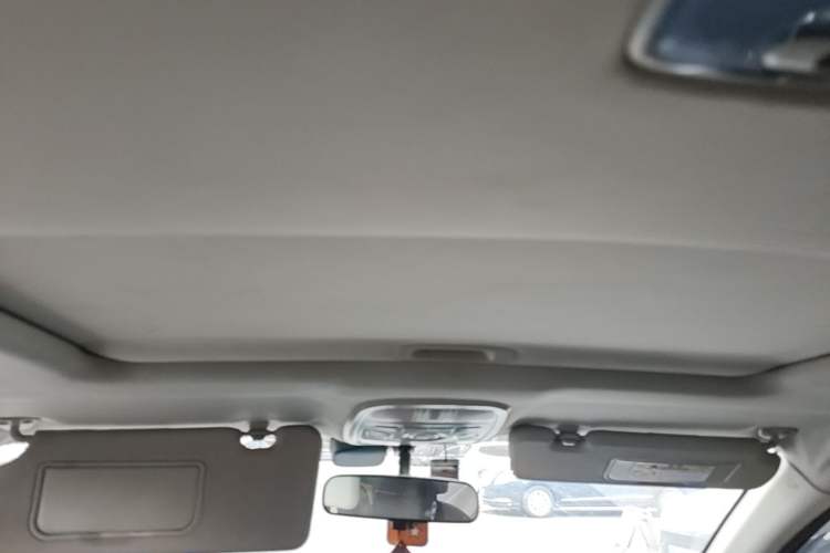 Used Haval H6 2015 Sport Edition 1.5T Automatic Two-Wheel Drive Luxury Model Headliner