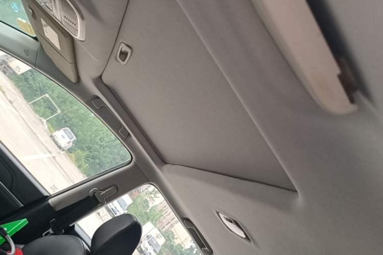 Used Haval H6 2015 Sport Edition 1.5T Automatic Two-Wheel Drive Luxury Model Headliner