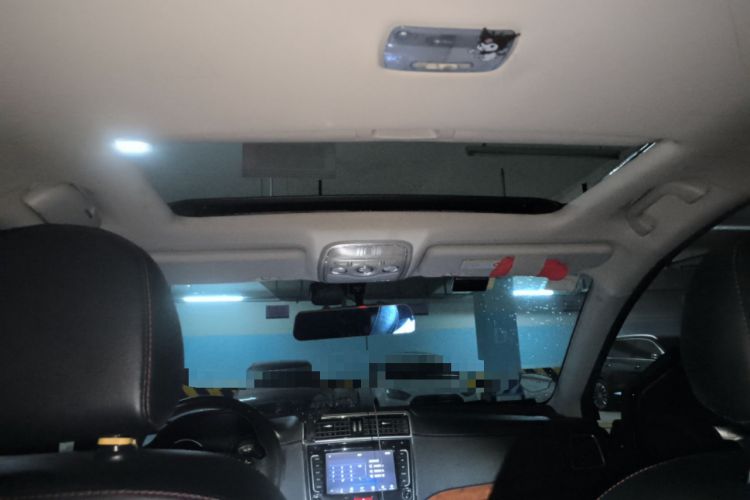 Used Haval H6 2015 Upgraded Model 1.5T Manual Two-Wheel Drive Elite Version Headliner