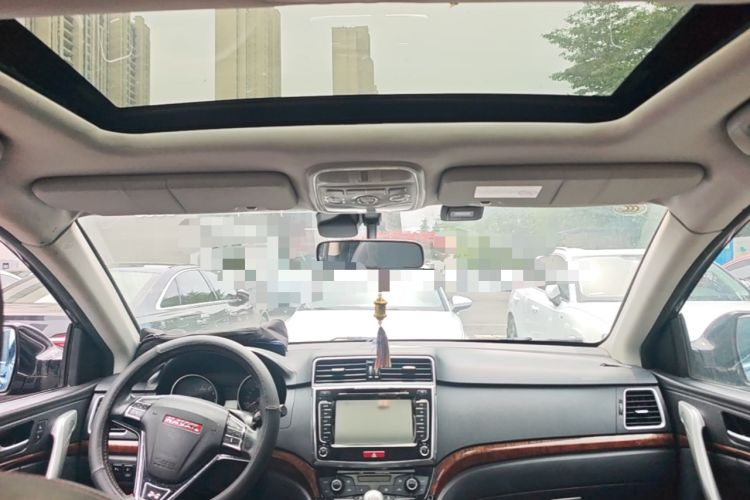 Used Haval H6 2015 Upgraded Model 1.5T Manual Two-Wheel Drive Prestige Version Headliner