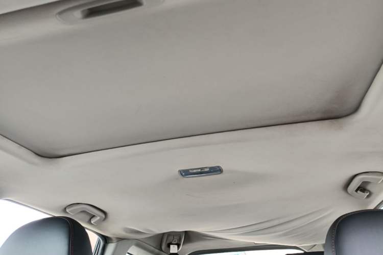 Used Haval H6 2015 Sport Edition 1.5T Automatic Two-Wheel Drive Luxury Model Headliner