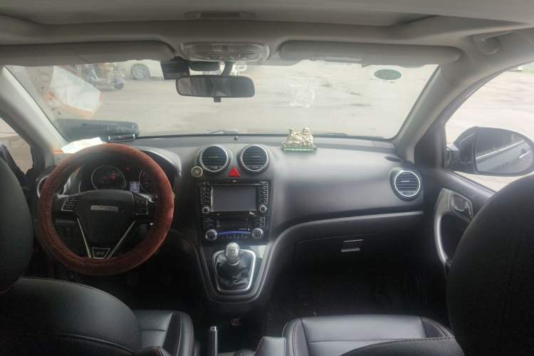 Used Haval H6 2015 Upgraded Model 1.5T Manual Two-Wheel Drive Elite Version Headliner