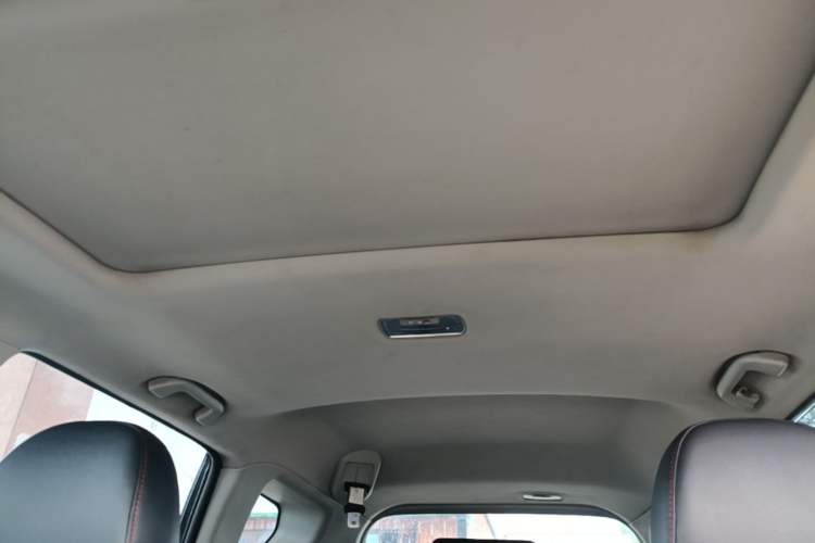 Used Haval H6 2015 Sport Edition 1.5T Automatic Two-Wheel Drive Luxury Model Headliner