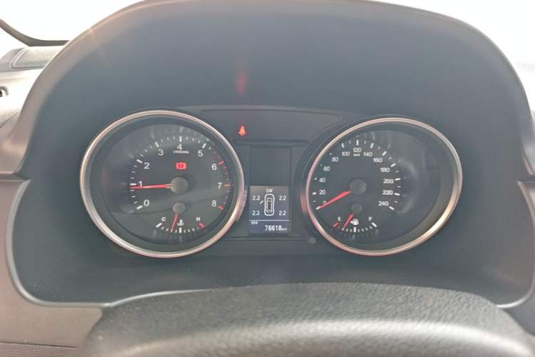 Used Haval H6 2015 Revised Version Sport Edition 1.5T Manual Transmission Two-Wheel Drive Elite Grade Instrument Cluster