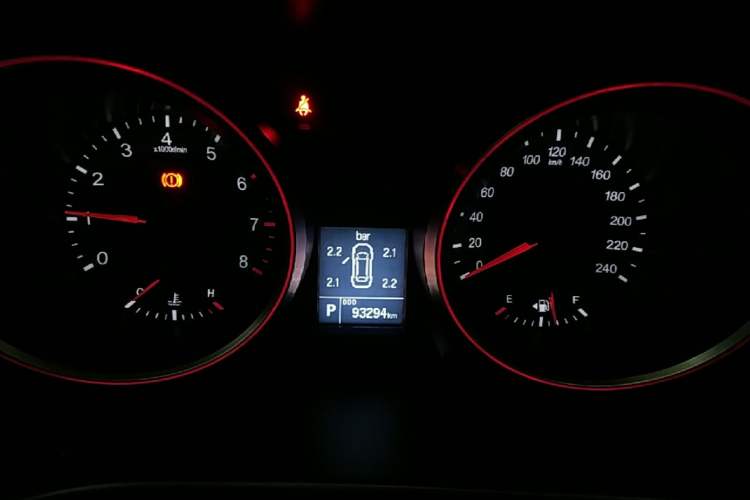 Used Haval H6 2015 Sport Edition 1.5T Automatic Two-Wheel Drive Luxury Model Instrument Cluster