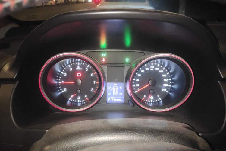 Used Haval H6 2015 Sport Edition 1.5T Automatic Two-Wheel Drive Luxury Model Instrument Cluster