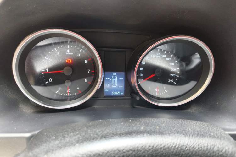 Used Haval H6 2015 Revised Version Sport Edition 1.5T Manual Transmission Two-Wheel Drive Elite Grade Instrument Cluster