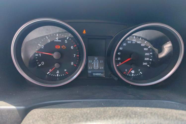 Used Haval H6 2015 Revised Version Sport Edition 1.5T Manual Transmission Two-Wheel Drive Elite Grade Instrument Cluster