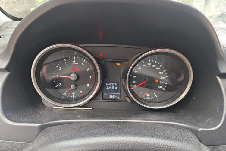 Used Haval H6 2015 Revised Version Sport Edition 1.5T Manual Transmission Two-Wheel Drive Elite Grade Instrument Cluster