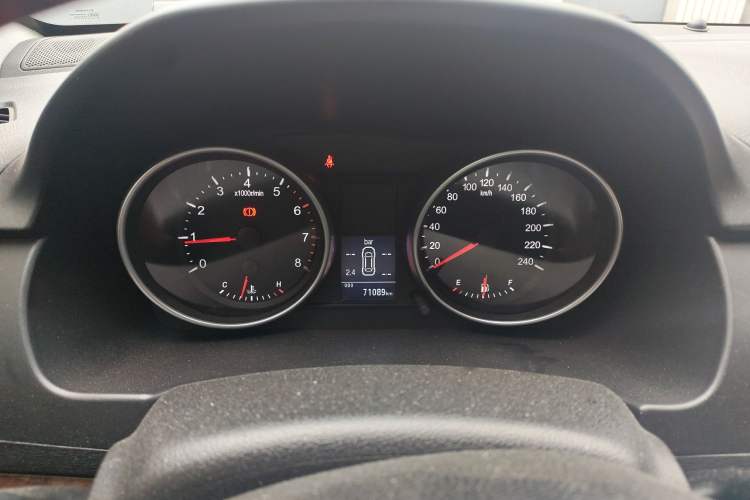 Used Haval H6 2015 Sport Edition 1.5T Manual Two-Wheel Drive Elite Model Instrument Cluster