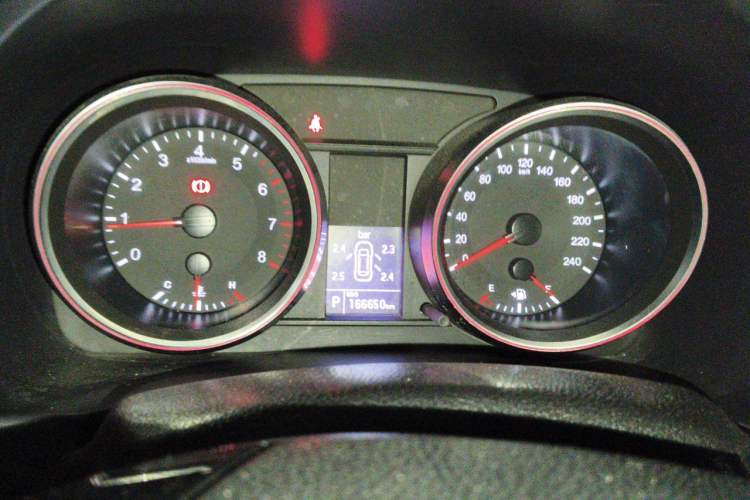 Used Haval H6 2015 Sport Edition 1.5T Automatic Two-Wheel Drive Luxury Model Instrument Cluster