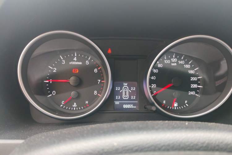 Used Haval H6 2015 Upgraded Model 1.5T Manual Two-Wheel Drive Elite Version Instrument Cluster