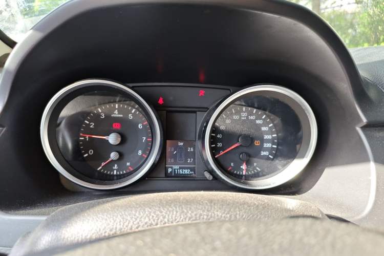Used Haval H6 2015 Sport Edition 1.5T Automatic Two-Wheel Drive Luxury Model Instrument Cluster
