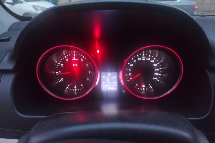 Used Haval H6 2015 Sport Edition 1.5T Automatic Two-Wheel Drive Luxury Model Instrument Cluster
