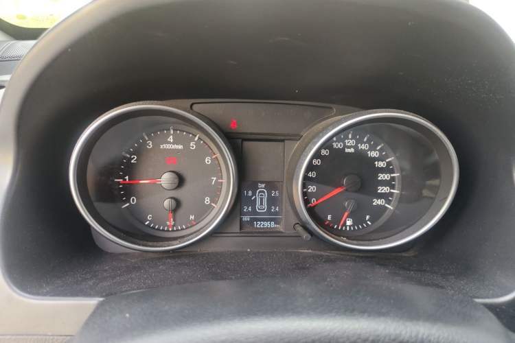 Used Haval H6 2015 Upgraded Model 1.5T Manual Two-Wheel Drive Elite Version Instrument Cluster
