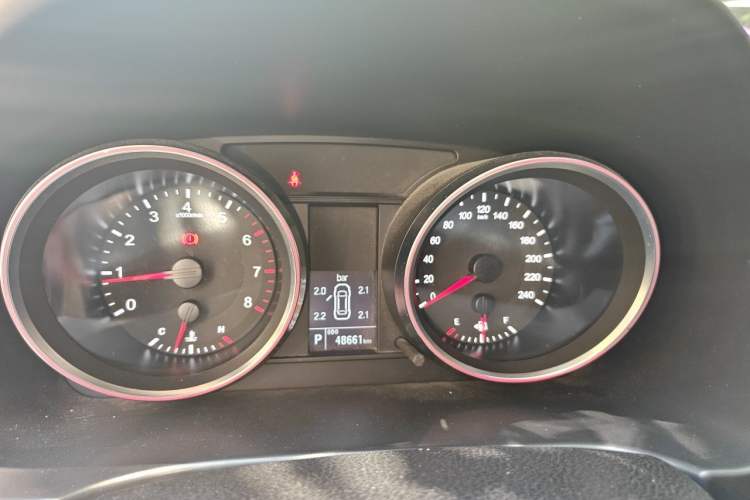 Used Haval H6 2015 Sport Edition 1.5T Automatic Two-Wheel Drive Luxury Model Instrument Cluster