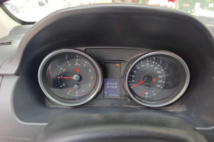 Used Haval H6 2015 Revised Version Sport Edition 1.5T Manual Transmission Two-Wheel Drive Elite Grade Instrument Cluster