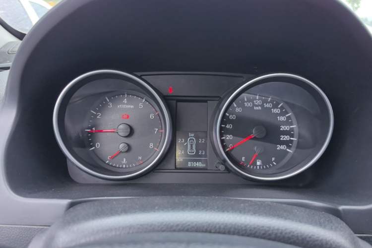 Used Haval H6 2015 Upgraded Model 1.5T Manual Two-Wheel Drive Elite Version Instrument Cluster