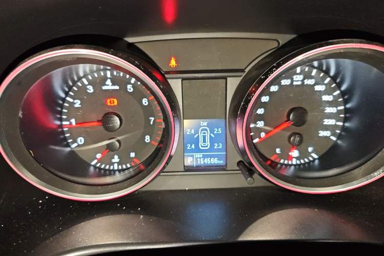 Used Haval H6 2015 Sport Edition 1.5T Automatic Two-Wheel Drive Luxury Model Instrument Cluster