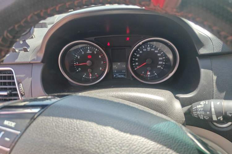 Used Haval H6 2015 Sport Edition 1.5T Automatic Two-Wheel Drive Luxury Model Instrument Cluster