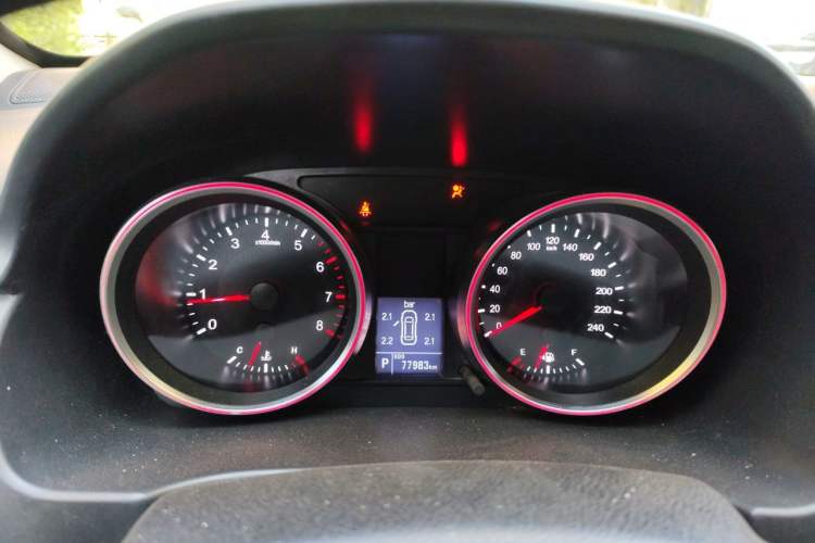 Used Haval H6 2015 Sport Edition 1.5T Automatic Two-Wheel Drive Luxury Model Instrument Cluster