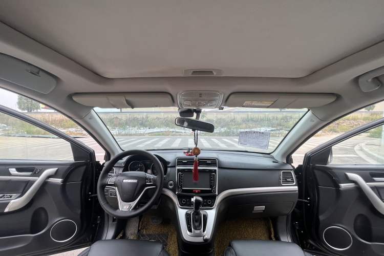 Used Haval H6 2015 Sport Edition 1.5T Automatic Two-Wheel Drive Luxury Model Interior 1