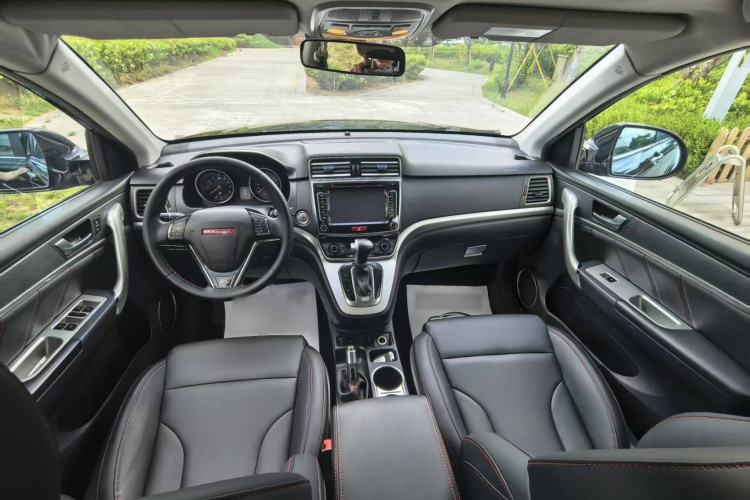 Used Haval H6 2015 Sport Edition 1.5T Automatic Two-Wheel Drive Luxury Model Interior 1