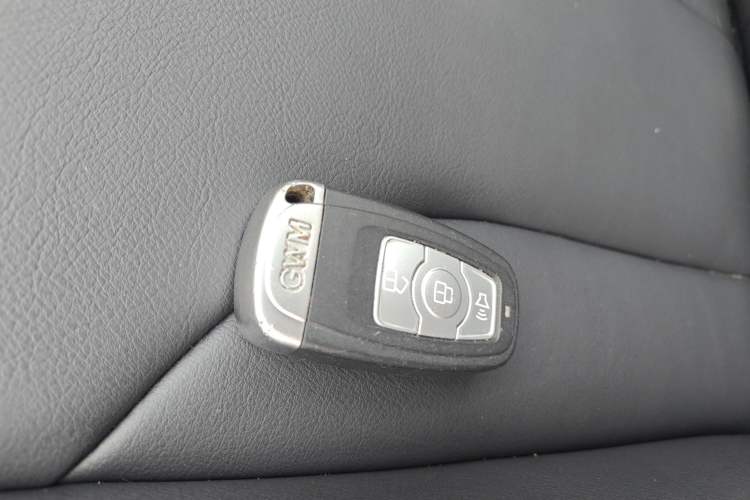 Used Haval H6 2015 Revised Version Sport Edition 1.5T Manual Transmission Two-Wheel Drive Elite Grade Interior 1