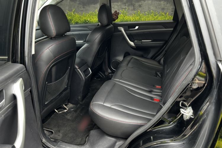 Used Haval H6 2015 Sport Edition 1.5T Automatic Two-Wheel Drive Luxury Model Interior 3