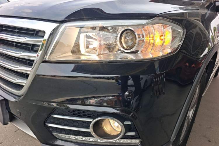 Used Haval H6 2015 Revised Version Sport Edition 1.5T Manual Transmission Two-Wheel Drive Elite Grade Left Front Headlight