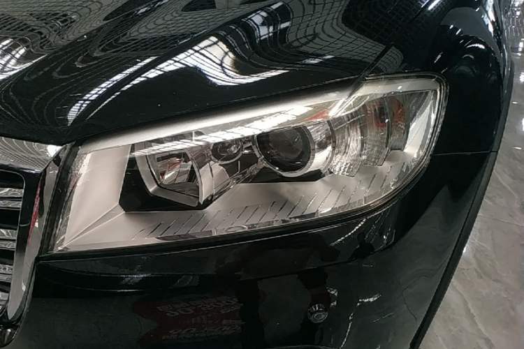 Used Haval H6 2015 Sport Edition 1.5T Automatic Two-Wheel Drive Luxury Model Left Front Headlight